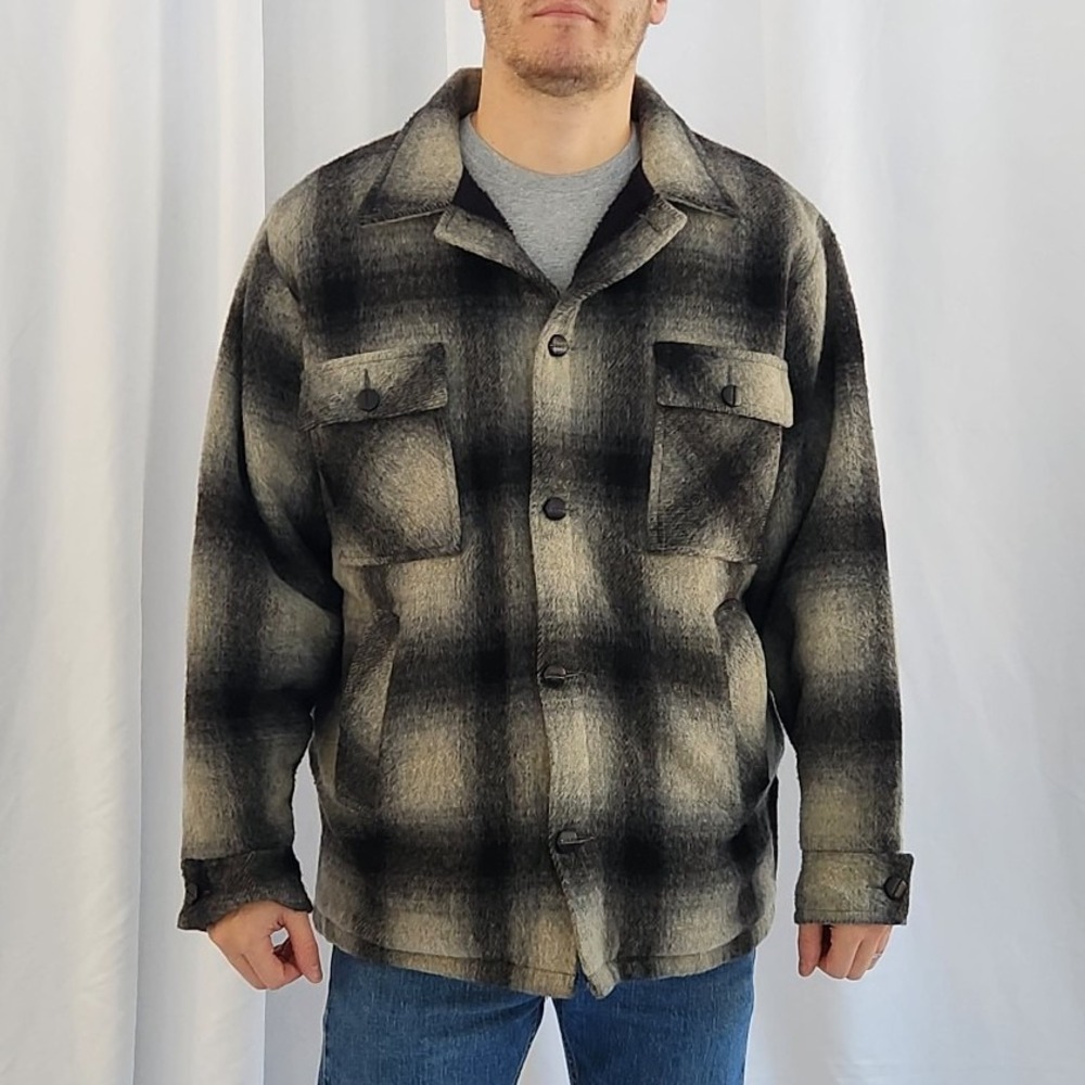 70s Gray and Black Plaid Shacket‎